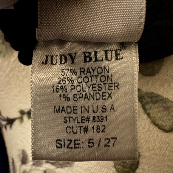 Judy Blue Black Skinny Jeans - Picture 4 of 4